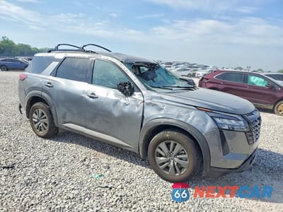 Czwarte zdjęcie samochodu z boku: 2026 NISSAN PATHFINDER SV VIN:5N1DR3BS2TC202148 - miniatura