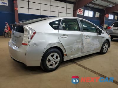 Trzecie zdjęcie samochodu z tyłu: 2010 TOYOTA PRIUS II VIN:JTDKN3DU4A0140191 - miniatura