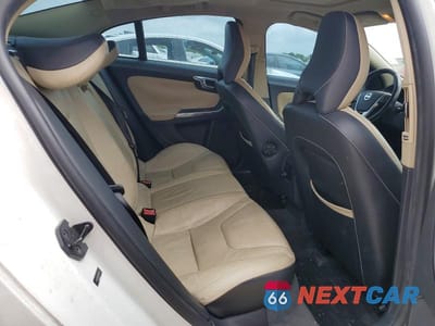 Zdjęcie 10 z 11 samochodu: 2013 VOLVO S60 T5 VIN:YV1612FS3D2184348 - miniatura