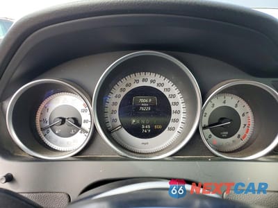 Zdjęcie 9 z 12 samochodu: 2014 MERCEDES-BENZ C 300 4MATIC VIN:WDDGF8AB7EA940962 - miniatura