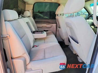 Zdjęcie 10 z 13 samochodu: 2007 CHEVROLET SILVERADO C1500 CREW CAB VIN:2GCEC13J271594418 - miniatura