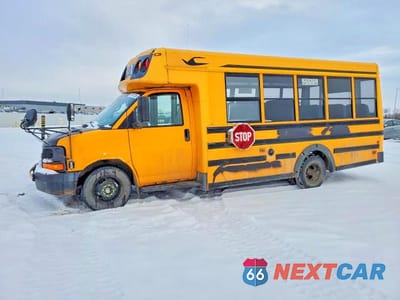 2011 GMC SAVANA CUTAWAY G3500 1GD373BG2B1174116 - główne zdjęcie licytacji z USA - miniatura
