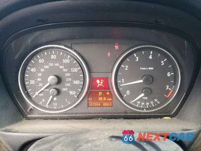 Zdjęcie 9 z 11 samochodu: 2006 BMW 325 I VIN:WBAVB135X6PT16516 - miniatura