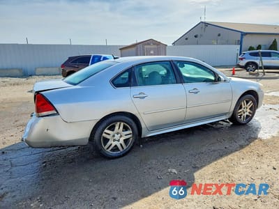 Trzecie zdjęcie samochodu z tyłu: 2012 CHEVROLET IMPALA LS VIN:2G1WF5E38C1220027 - miniatura