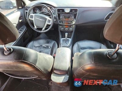 Zdjęcie 8 z 12 samochodu: 2013 CHRYSLER 200 LIMITED VIN:1C3CCBCG7DN507600 - miniatura