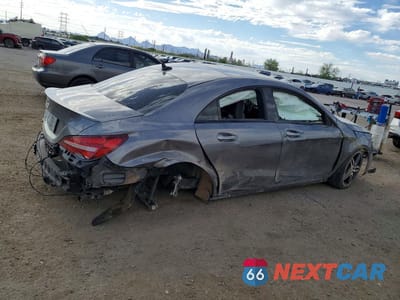 Trzecie zdjęcie samochodu z tyłu: 2019 MERCEDES-BENZ CLA 250 VIN:WDDSJ4EB2KN736490 - miniatura