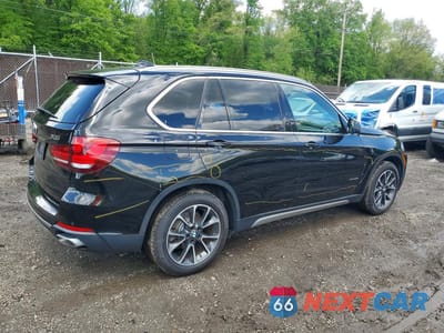 Trzecie zdjęcie samochodu z tyłu: 2018 BMW X5 XDRIVE35I VIN:5UXKR0C5XJ0Y06689 - miniatura