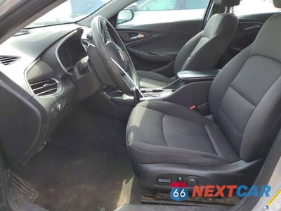 Zdjęcie 7 z 12 samochodu: 2018 CHEVROLET MALIBU LT VIN:1G1ZD5STXJF151614 - miniatura