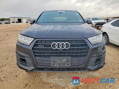 Piąte zdjęcie samochodu w środku: 2019 AUDI Q7 PREMIUM PLUS VIN:WA1LAAF78KD046881 - miniatura
