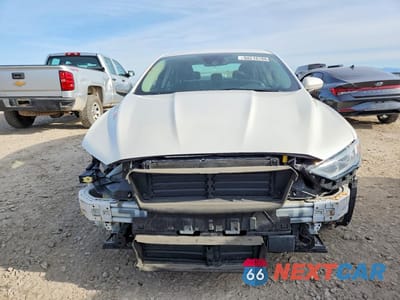 Piąte zdjęcie samochodu w środku: 2020 FORD FUSION SE VIN:3FA6P0HD4LR130077 - miniatura