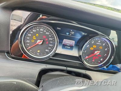 Zdjęcie 9 z 12 samochodu: 2018 MERCEDES-BENZ E 300 VIN:WDDZF4JB1JA339302 - miniatura