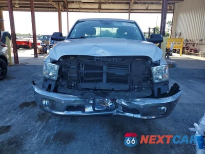 Piąte zdjęcie samochodu w środku: 2016 RAM 1500 SLT VIN:1C6RR6LT2GS194980 - miniatura