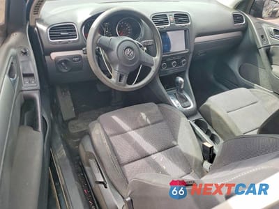 Zdjęcie 8 z 11 samochodu: 2011 VOLKSWAGEN GOLF VIN:WVWBB7AJ5BW218745 - miniatura