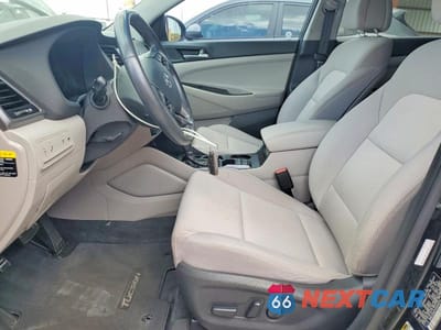 Zdjęcie 7 z 13 samochodu: 2018 HYUNDAI TUCSON VALUE VIN:KM8J33A2XJU649274 - miniatura