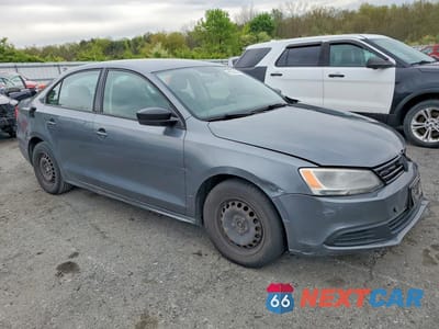 Czwarte zdjęcie samochodu z boku: 2013 VOLKSWAGEN JETTA BASE VIN:3VW2K7AJ0DM369718 - miniatura
