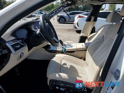 Zdjęcie 7 z 12 samochodu: 2021 BMW 740 I VIN:WBA7T2C07MCF88819 - miniatura