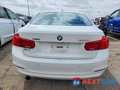 Zdjęcie 6 z 12 samochodu: 2016 BMW 320 XI VIN:WBA8E5G54GNT41267 - miniatura