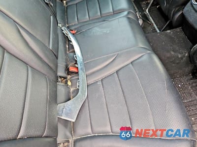Zdjęcie 12 z 13 samochodu: 2015 MERCEDES-BENZ C 300 4MATIC VIN:55SWF4KB7FU020639 - miniatura