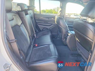 Zdjęcie 11 z 13 samochodu: 2024 JEEP GRAND CHEROKEE LAREDO VIN:1C4RJHAG9RC124553 - miniatura