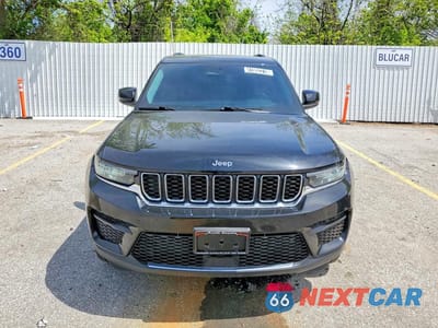 Piąte zdjęcie samochodu w środku: 2023 JEEP GRAND CHEROKEE LAREDO VIN:1C4RJHAG1P8883133 - miniatura