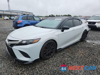 2021 TOYOTA CAMRY TRD 4T1KZ1AK7MU052563 - główne zdjęcie licytacji z USA - miniatura