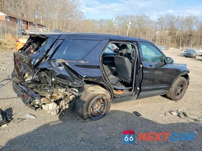 Trzecie zdjęcie samochodu z tyłu: 2023 FORD EXPLORER POLICE INTERCEPTOR VIN:1FM5K8AB7PGB12063 - miniatura