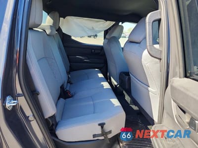 Zdjęcie 10 z 11 samochodu: 2025 TOYOTA TACOMA SR5 VIN:3TMLB5JN2SM191841 - miniatura