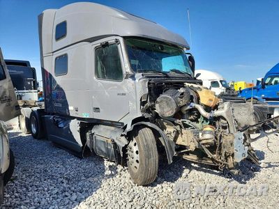 2025 VOLVO VNL SEMI TRUCK 4V4NC9EH0SN665670 - główne zdjęcie licytacji z USA - miniatura