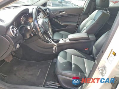 Zdjęcie 7 z 11 samochodu: 2015 MERCEDES-BENZ GLA 250 VIN:WDCTG4EBXFJ153007 - miniatura