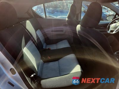 Zdjęcie 10 z 12 samochodu: 2012 TOYOTA PRIUS C TWO VIN:JTDKDTB39C1016878 - miniatura