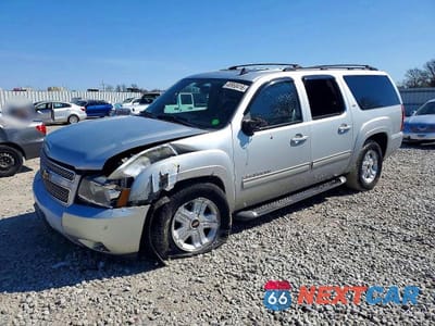2010 CHEVROLET SUBURBAN C1500 LT 1GNUCJE01AR247863 - główne zdjęcie licytacji z USA - miniatura