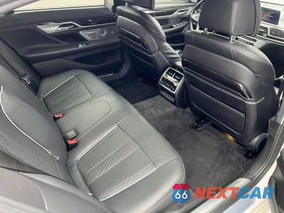 Zdjęcie 6 z 12 samochodu: 2017 BMW 750 XI VIN:WBA7F2C38HG423052 - miniatura