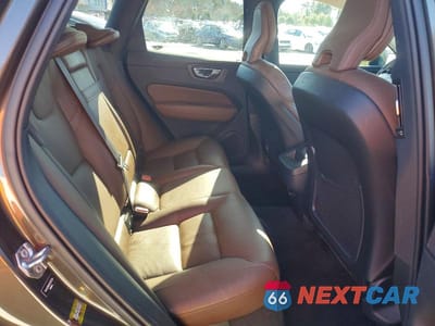 Zdjęcie 11 z 13 samochodu: 2019 VOLVO XC60 T6 VIN:YV4A22RKXK1357534 - miniatura