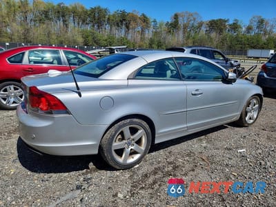 Trzecie zdjęcie samochodu z tyłu: 2009 VOLVO C70 T5 VIN:YV1MC67279J074052 - miniatura