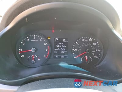 Zdjęcie 9 z 12 samochodu: 2018 KIA RIO LX VIN:3KPA24AB2JE058805 - miniatura