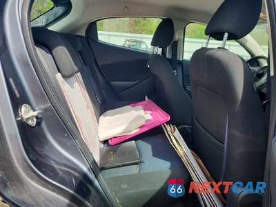 Zdjęcie 10 z 12 samochodu: 2020 TOYOTA YARIS HATCHBACK LE VIN:3MYDLBJV2LY704775 - miniatura
