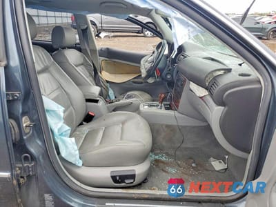 Zdjęcie 7 z 13 samochodu: 2004 VOLKSWAGEN PASSAT GLX 4MOTION VIN:WVWYH63B84E086968 - miniatura