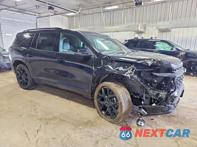 Czwarte zdjęcie samochodu z boku: 2025 CHEVROLET TRAVERSE RS VIN:1GNEVLRSXSJ159481 - miniatura