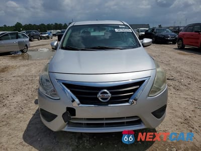 Piąte zdjęcie samochodu w środku: 2018 NISSAN VERSA SV VIN:3N1CN7AP2JK400609 - miniatura