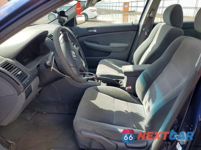 Zdjęcie 7 z 12 samochodu: 2004 HONDA ACCORD DX VIN:1HGCM56144A067779 - miniatura