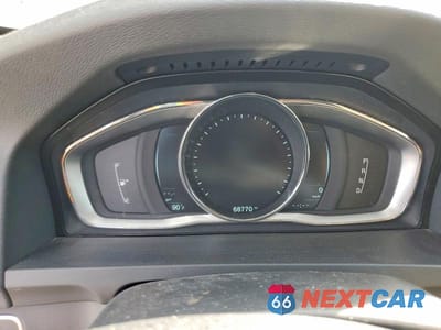 Zdjęcie 9 z 11 samochodu: 2016 VOLVO S60 PLATINUM VIN:LYV612TM8GB102175 - miniatura