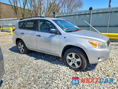 Czwarte zdjęcie samochodu z boku: 2006 TOYOTA RAV4 BASE VIN:JTMBD33V966016595 - miniatura