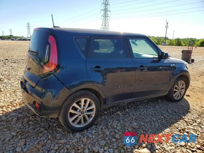 Trzecie zdjęcie samochodu z tyłu: 2019 KIA SOUL + VIN:KNDJP3A50K7635810 - miniatura