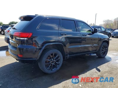 Trzecie zdjęcie samochodu z tyłu: 2018 JEEP GRAND CHEROKEE LAREDO VIN:1C4RJFAG7JC273293 - miniatura