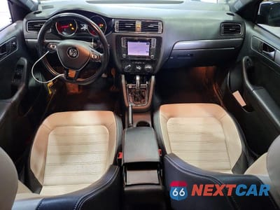 Zdjęcie 8 z 12 samochodu: 2016 VOLKSWAGEN JETTA SPORT VIN:3VWD17AJ4GM294151 - miniatura