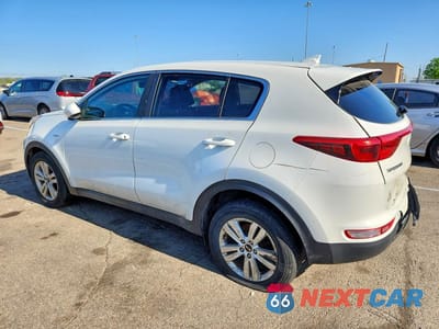Drugie zdjęcie samochodu z przodu: 2017 KIA SPORTAGE LX VIN:KNDPMCAC7H7111970 - miniatura