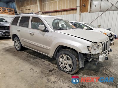 Czwarte zdjęcie samochodu z boku: 2005 JEEP GRAND CHEROKEE LIMITED VIN:1J4HR58215C531039 - miniatura