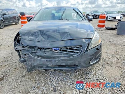 Piąte zdjęcie samochodu w środku: 2013 VOLVO S60 T5 VIN:YV1612FS2D1228815 - miniatura
