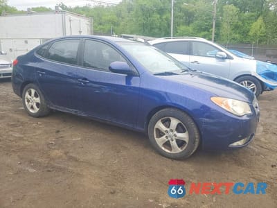 Czwarte zdjęcie samochodu z boku: 2009 HYUNDAI ELANTRA SE VIN:KMHDU46D89U695482 - miniatura