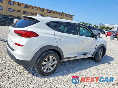 Trzecie zdjęcie samochodu z tyłu: 2020 HYUNDAI TUCSON SE VIN:KM8J23A45LU187536 - miniatura